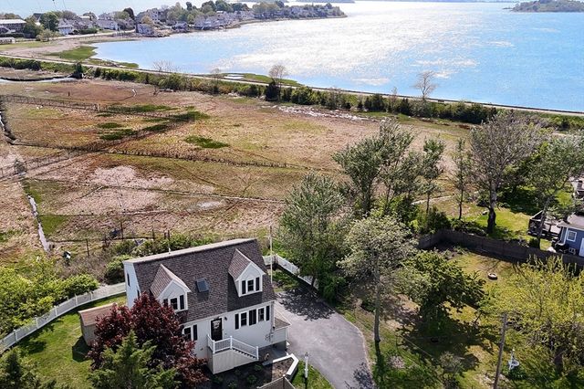 107 Newport Rd, Hull, MA 02045