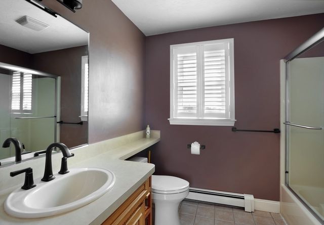 107 Newport Rd, Hull, MA 02045