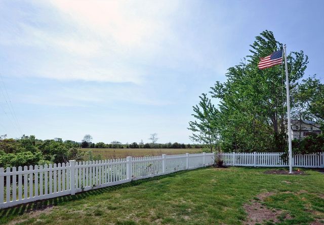 107 Newport Rd, Hull, MA 02045