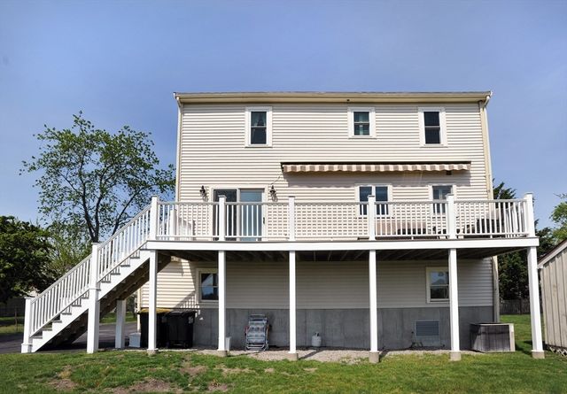 107 Newport Rd, Hull, MA 02045