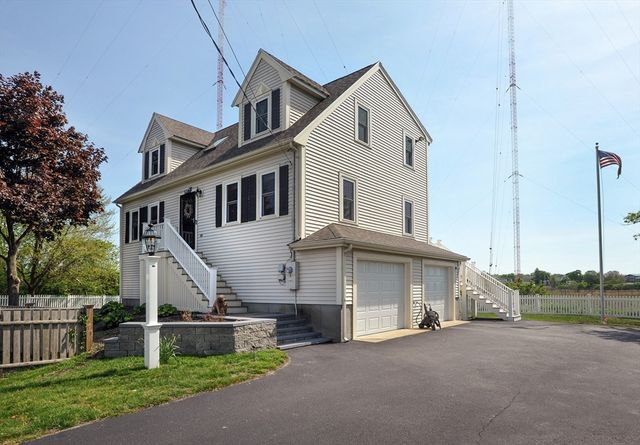 107 Newport Rd, Hull, MA 02045