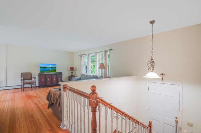 82 Roosevelt Road, Hyde Park, NY 12538