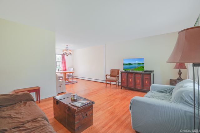 82 Roosevelt Road, Hyde Park, NY 12538