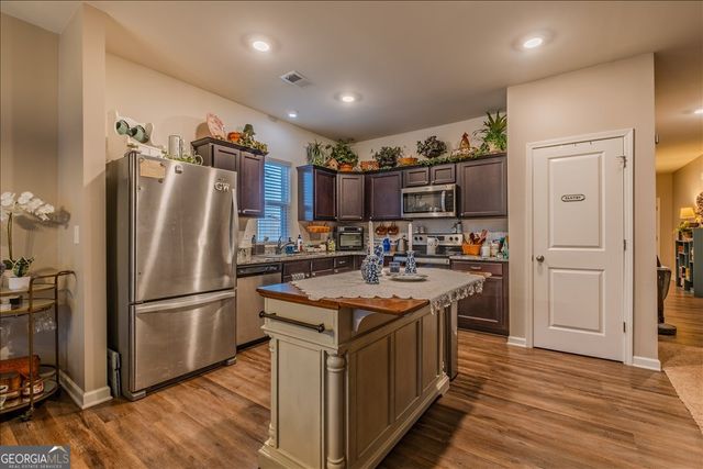 405 Nola Court NW, Cartersville, GA 30120