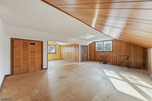 5 Dogwood Rd, Netcong Boro, NJ 07857