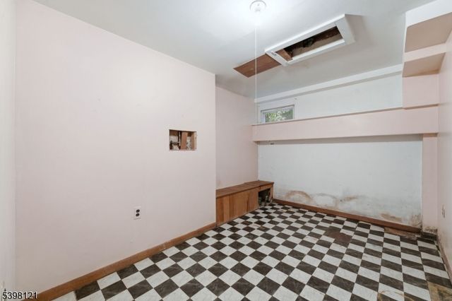 5 Dogwood Rd, Netcong Boro, NJ 07857