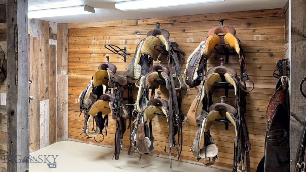 600 Blue Ribbon Lane, Dillon, MT 59725 photo 29