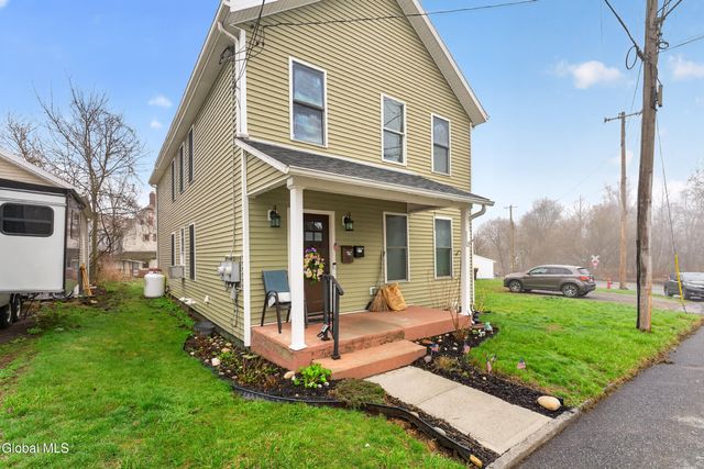 8 Elbow Street, Greenwich, NY 12834