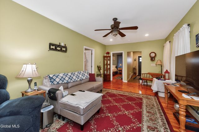 8 Elbow Street, Greenwich, NY 12834