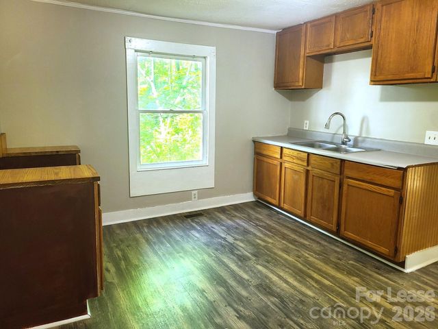 1502 Duncan Drive, Dallas, NC 28034