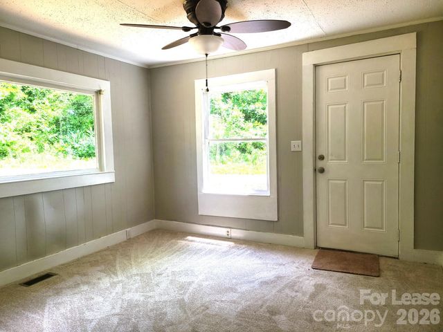 1502 Duncan Drive, Dallas, NC 28034