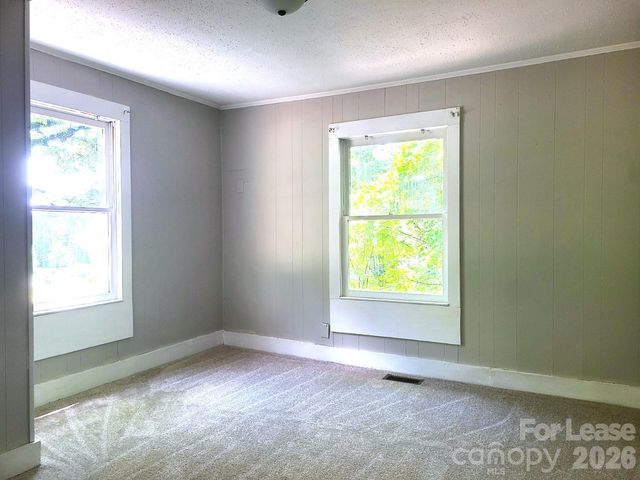 1502 Duncan Drive, Dallas, NC 28034