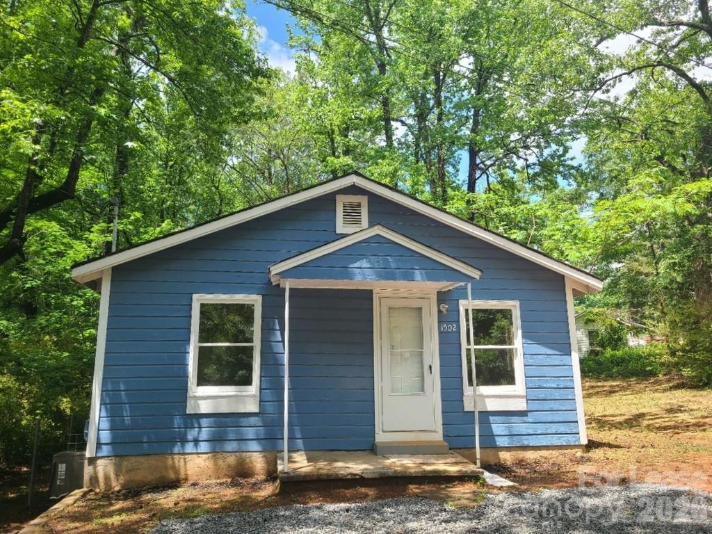 1502 Duncan Drive, Dallas, NC 28034