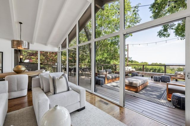 138 Bolivar Lane, Portola Valley, CA 94028