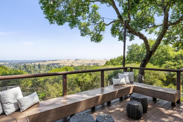 138 Bolivar Lane, Portola Valley, CA 94028