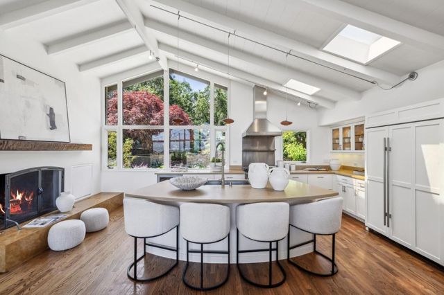 138 Bolivar Lane, Portola Valley, CA 94028