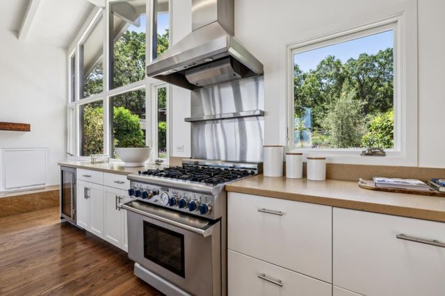 138 Bolivar Lane, Portola Valley, CA 94028