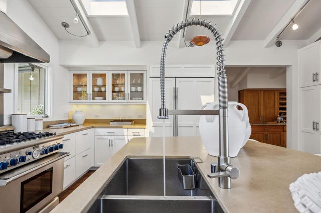 138 Bolivar Lane, Portola Valley, CA 94028