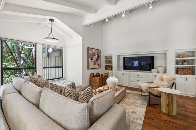 138 Bolivar Lane, Portola Valley, CA 94028