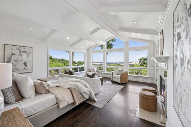 138 Bolivar Lane, Portola Valley, CA 94028