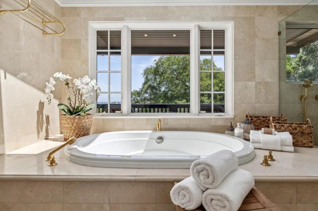 138 Bolivar Lane, Portola Valley, CA 94028