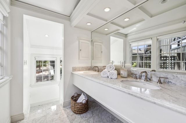 138 Bolivar Lane, Portola Valley, CA 94028