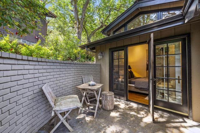 138 Bolivar Lane, Portola Valley, CA 94028