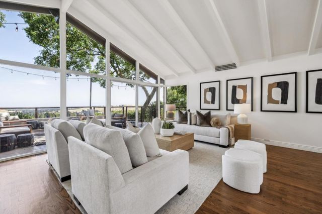 138 Bolivar Lane, Portola Valley, CA 94028