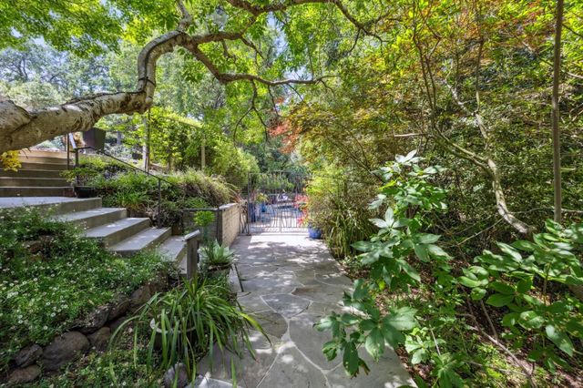 138 Bolivar Lane, Portola Valley, CA 94028