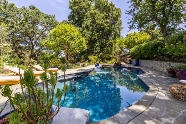 138 Bolivar Lane, Portola Valley, CA 94028
