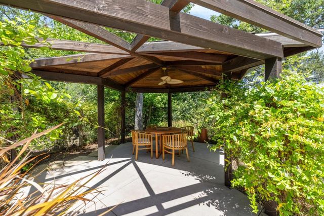 138 Bolivar Lane, Portola Valley, CA 94028