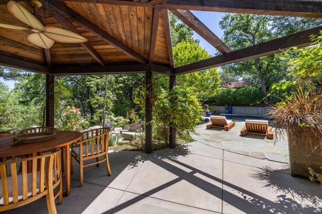 138 Bolivar Lane, Portola Valley, CA 94028