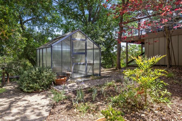138 Bolivar Lane, Portola Valley, CA 94028
