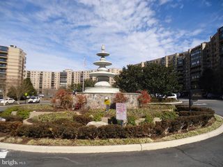 8380 GREENSBORO DR #1024, Mclean, VA 22102