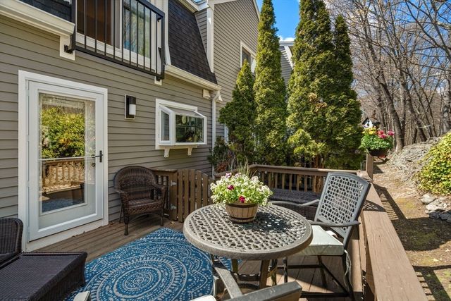 99 Anderer Ln 8, Boston, MA 02132