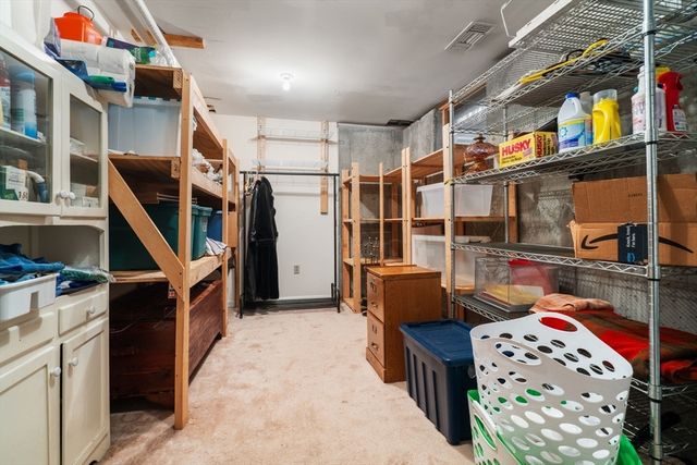 99 Anderer Ln 8, Boston, MA 02132