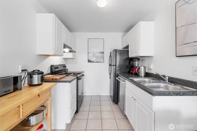 6667 138th Avenue NE #524, Redmond, WA 98052