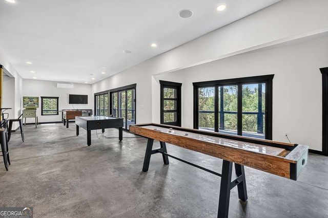 566 Canoe Point, Ellijay, GA 30540