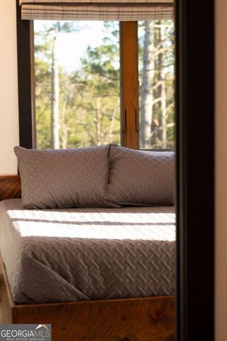 566 Canoe Point, Ellijay, GA 30540