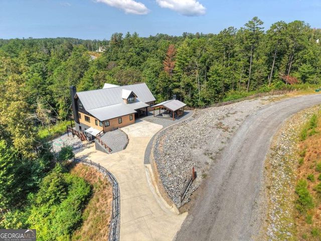 566 Canoe Point, Ellijay, GA 30540