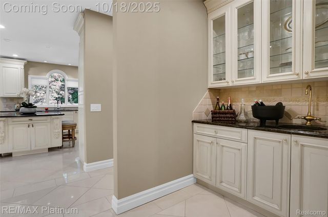 5479 River Ridge Drive, Brighton, MI 48116