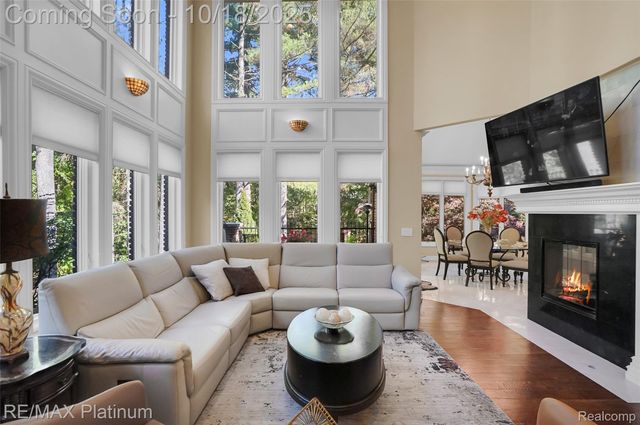 5479 River Ridge Drive, Brighton, MI 48116