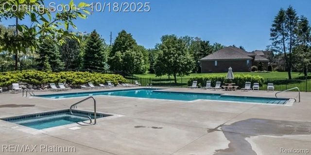 5479 River Ridge Drive, Brighton, MI 48116