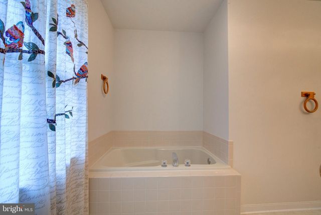 207 MEADOW AVE, Colonial Beach, VA 22443