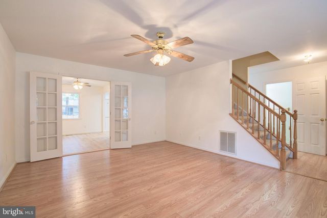 207 MEADOW AVE, Colonial Beach, VA 22443