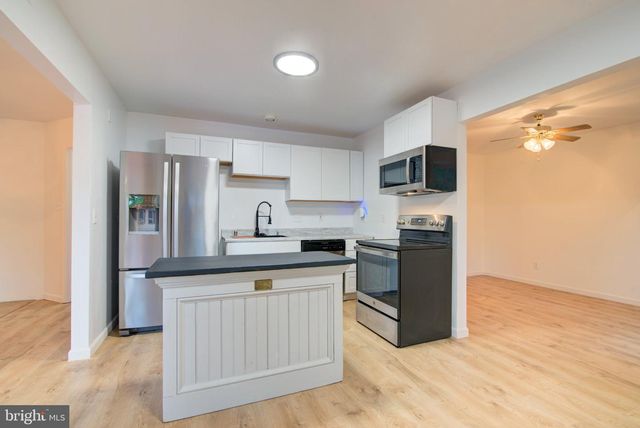 207 MEADOW AVE, Colonial Beach, VA 22443