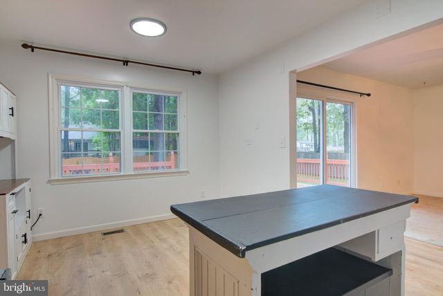 207 MEADOW AVE, Colonial Beach, VA 22443