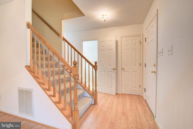 207 MEADOW AVE, Colonial Beach, VA 22443