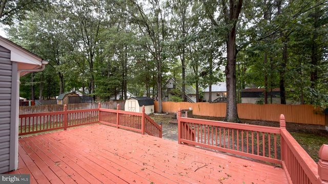 207 MEADOW AVE, Colonial Beach, VA 22443