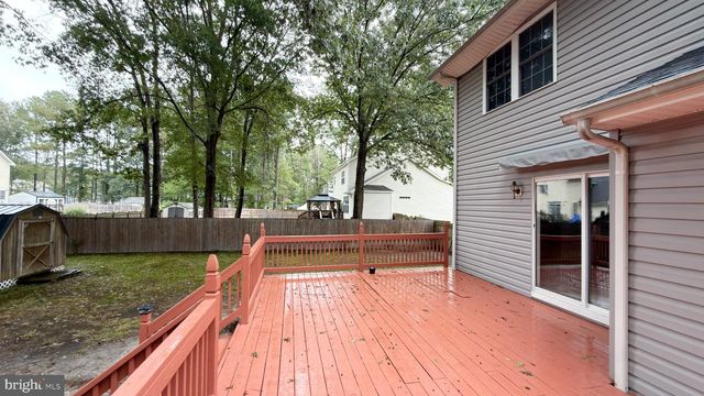 207 MEADOW AVE, Colonial Beach, VA 22443
